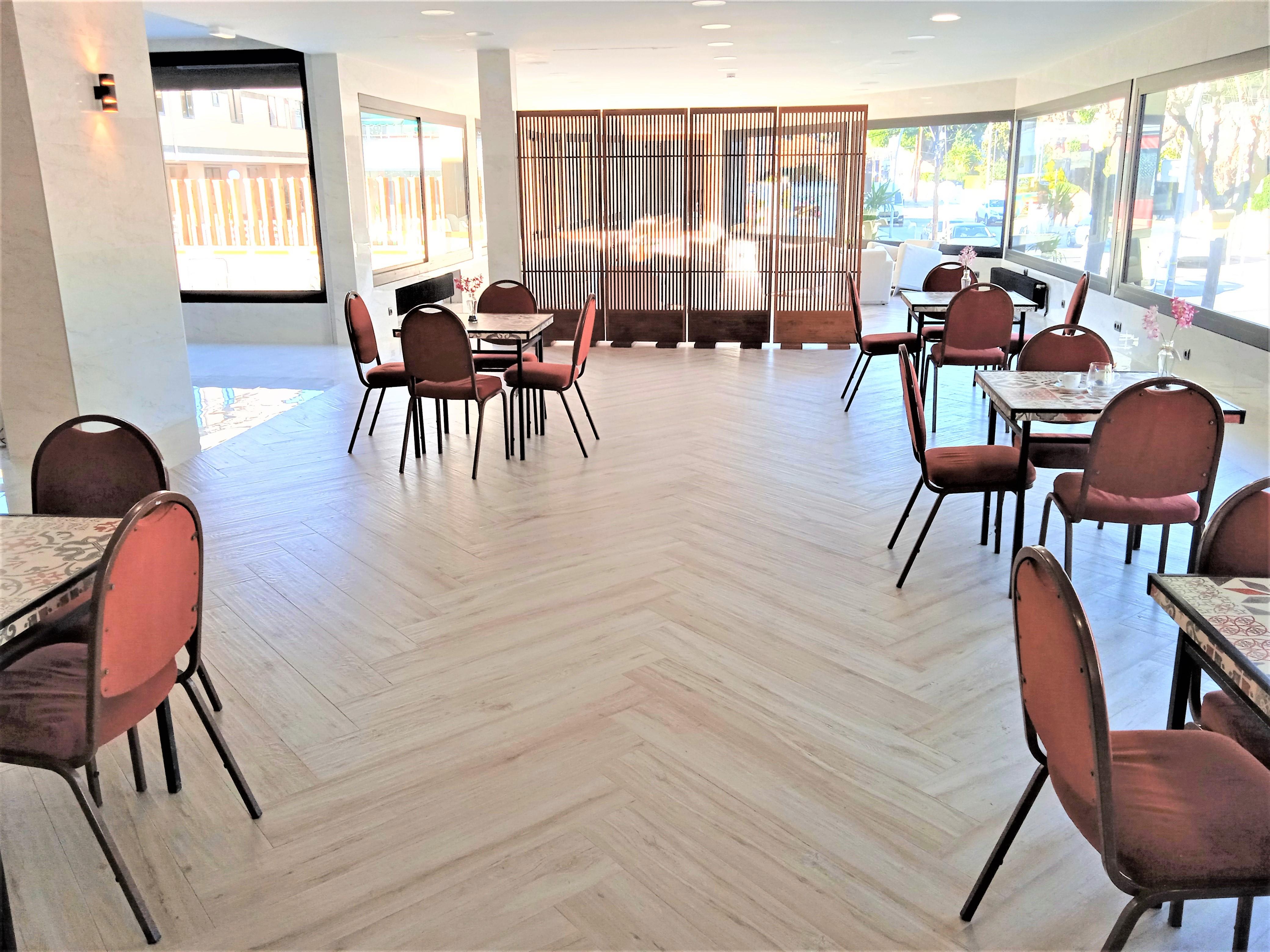 Hotel 153