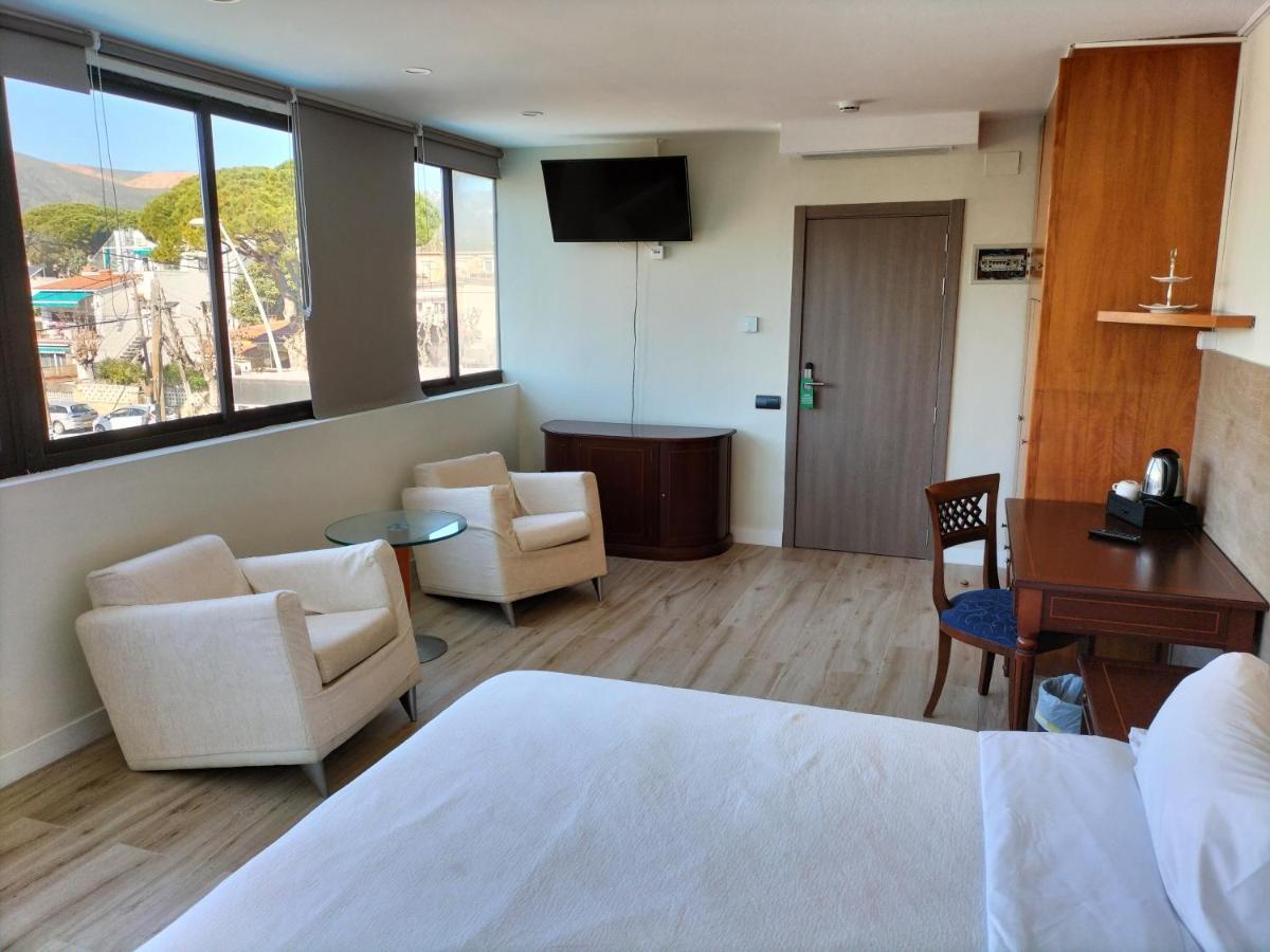 153 Hotel 3*