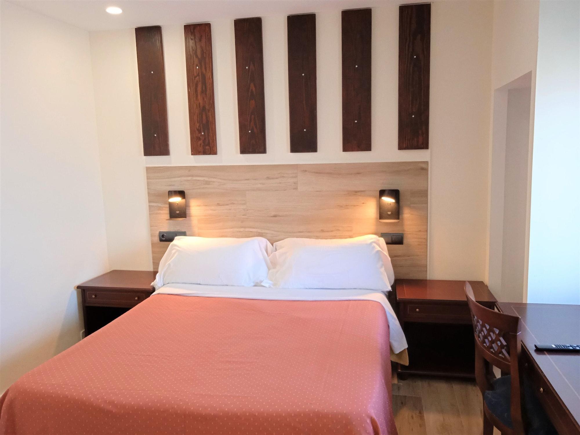 153 Hotel 3*