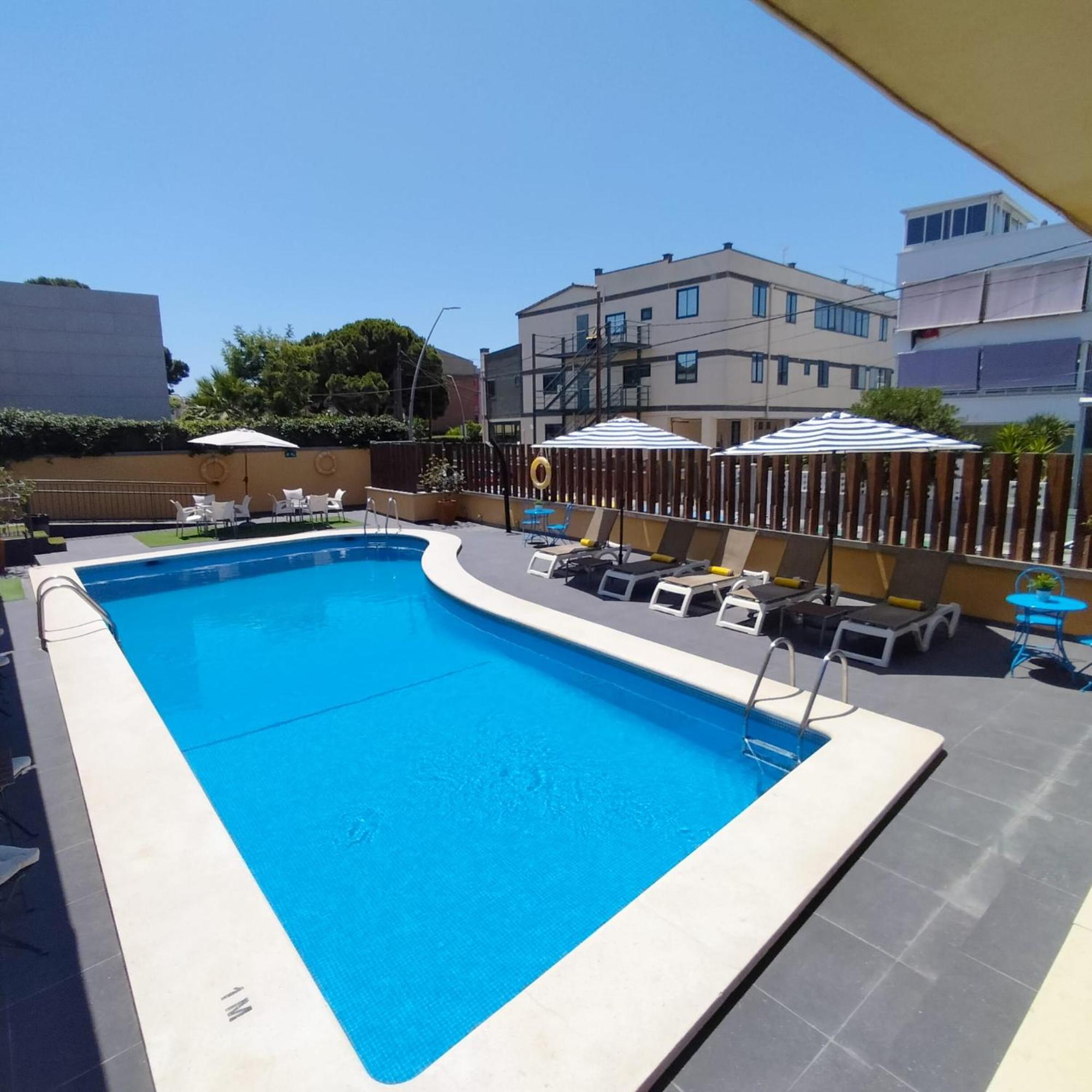 153 Hotel